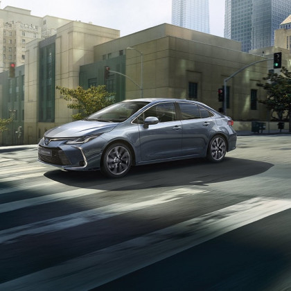 toyota-corolla-sedan-2021-gallery-04-full_tcm-3033-2407014 másolata.jpg